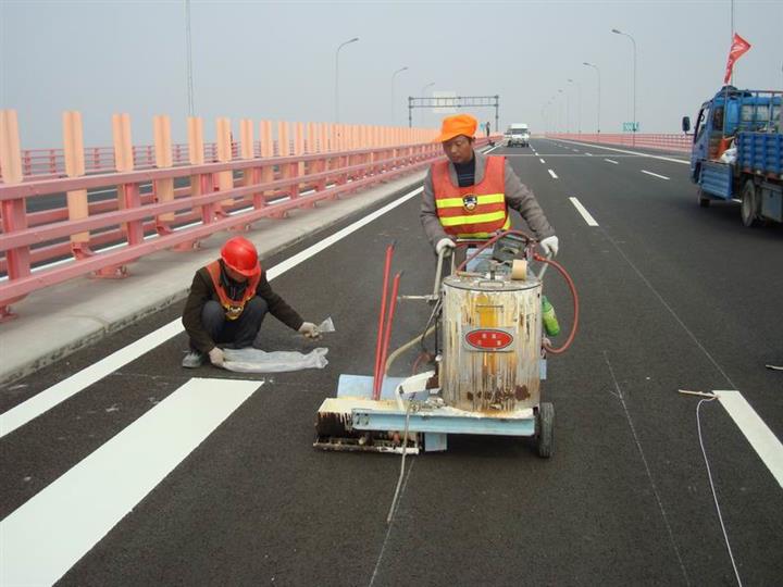安徽新交规增加的最新交通标志标线有哪些？